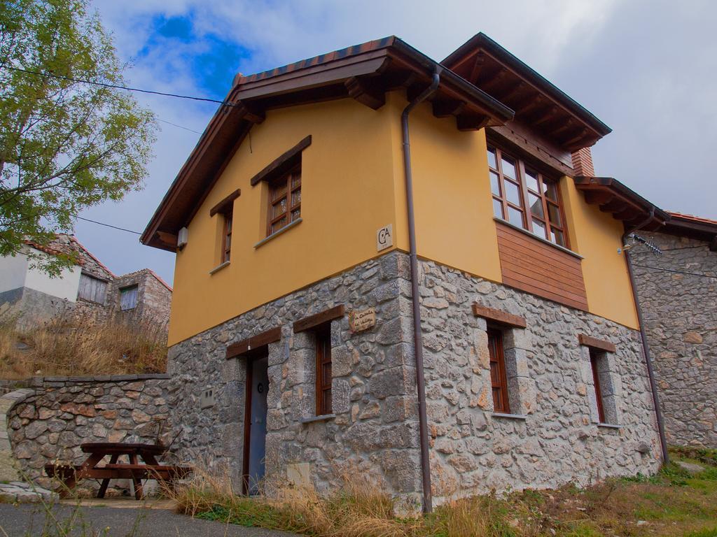 Casa Rural La Cabaña del Valleyu Sotres Exterior foto